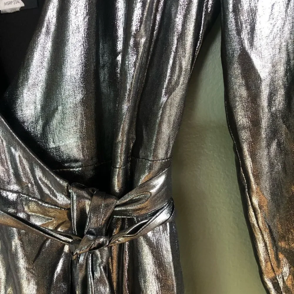 NWT Gianni Bini Silver Metallic Party Dress (XS)